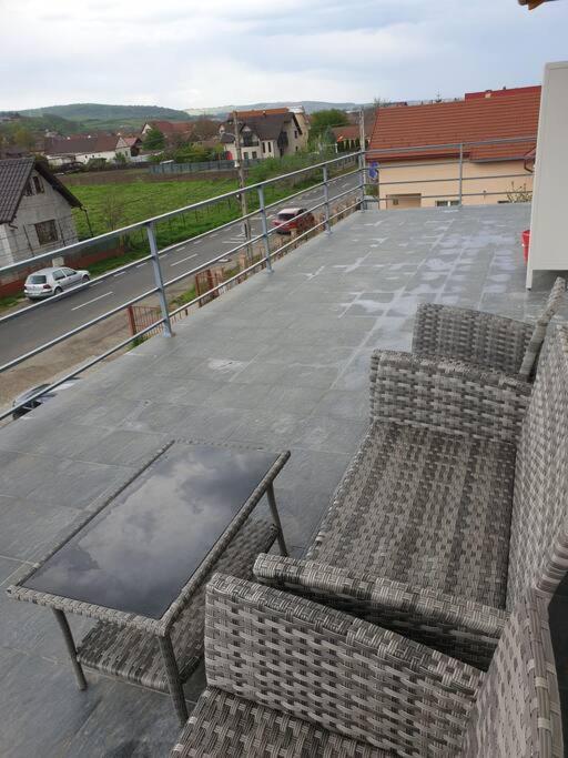 Max Studio Sancraiu de Mures Экстерьер фото