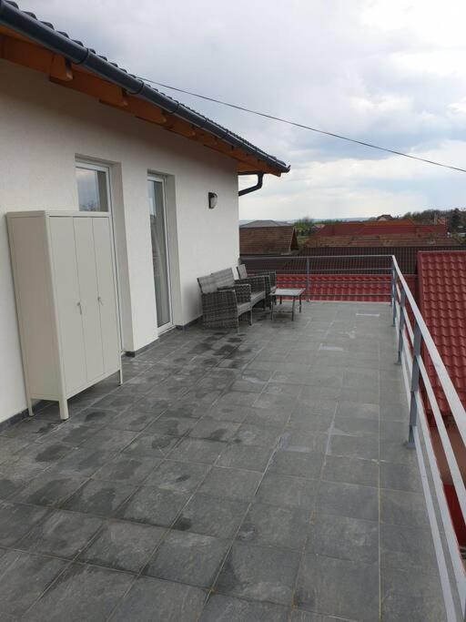 Max Studio Sancraiu de Mures Экстерьер фото